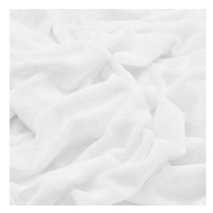 Close-up afbeelding van een witte splittopper hoeslaken gemaakt van luxe velvet stof. De zachte textuur en rijke glans van het materiaal zijn zichtbaar, wat de luxe uitstraling benadrukt. Perfect voor een stijlvol en comfortabel bed.